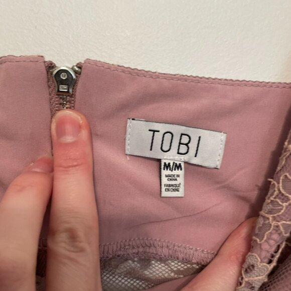 TOBI Lauren Lace Cropped Top Mauve Pink / Purple V-Neck Scalloped Hem Crop Top M - Picture 7 of 16